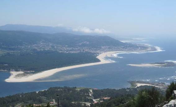 Vista desde las alturas de la colina de Santa Tecla